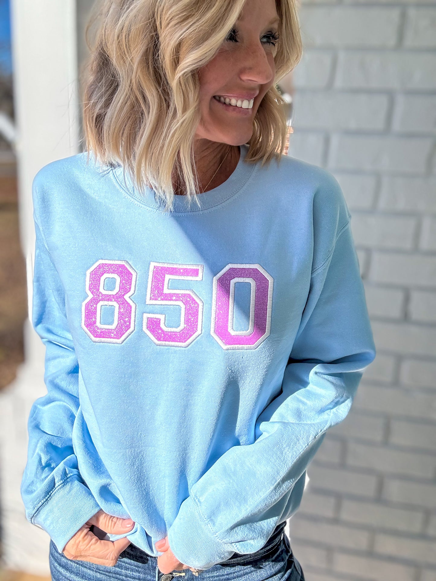 850 Glitter Embroidered Patch Sweatshirt