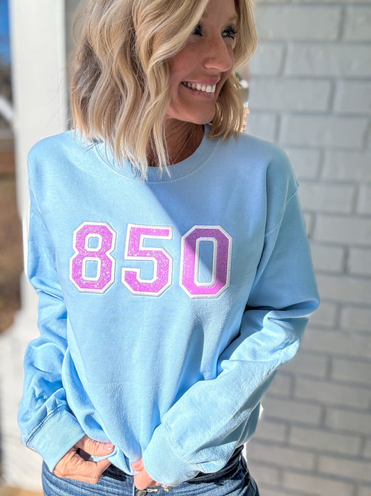 850 Glitter Embroidered Patch Sweatshirt