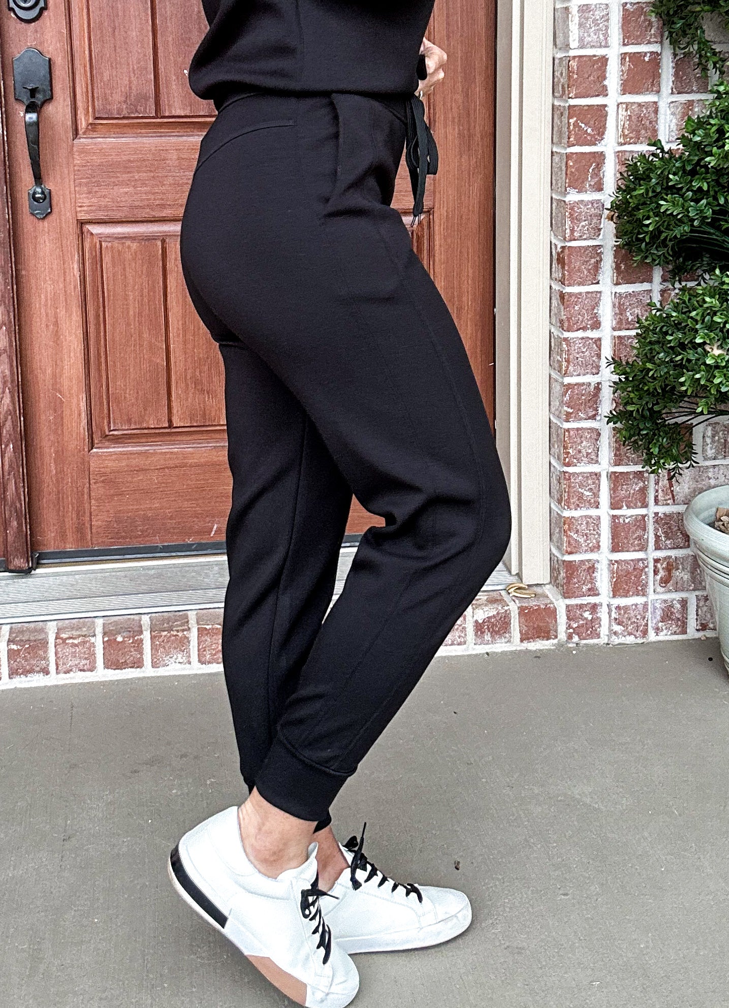 Luxurious Scuba Joggers -- Black