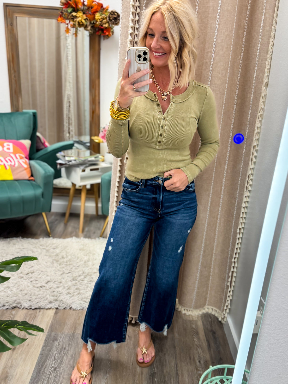 Vogue Vibe Wide Leg Cropped Jeans *Dark Wash*