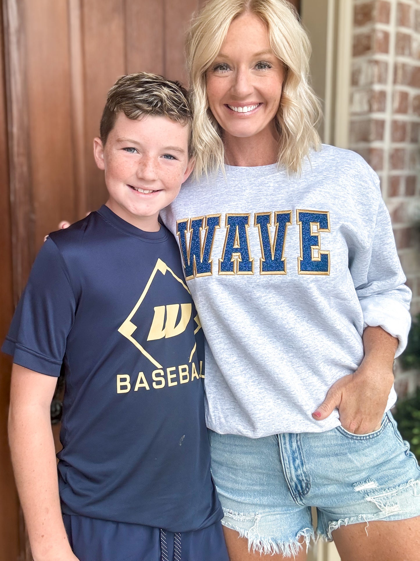 Wave Glitter Embroidered Sweatshirt