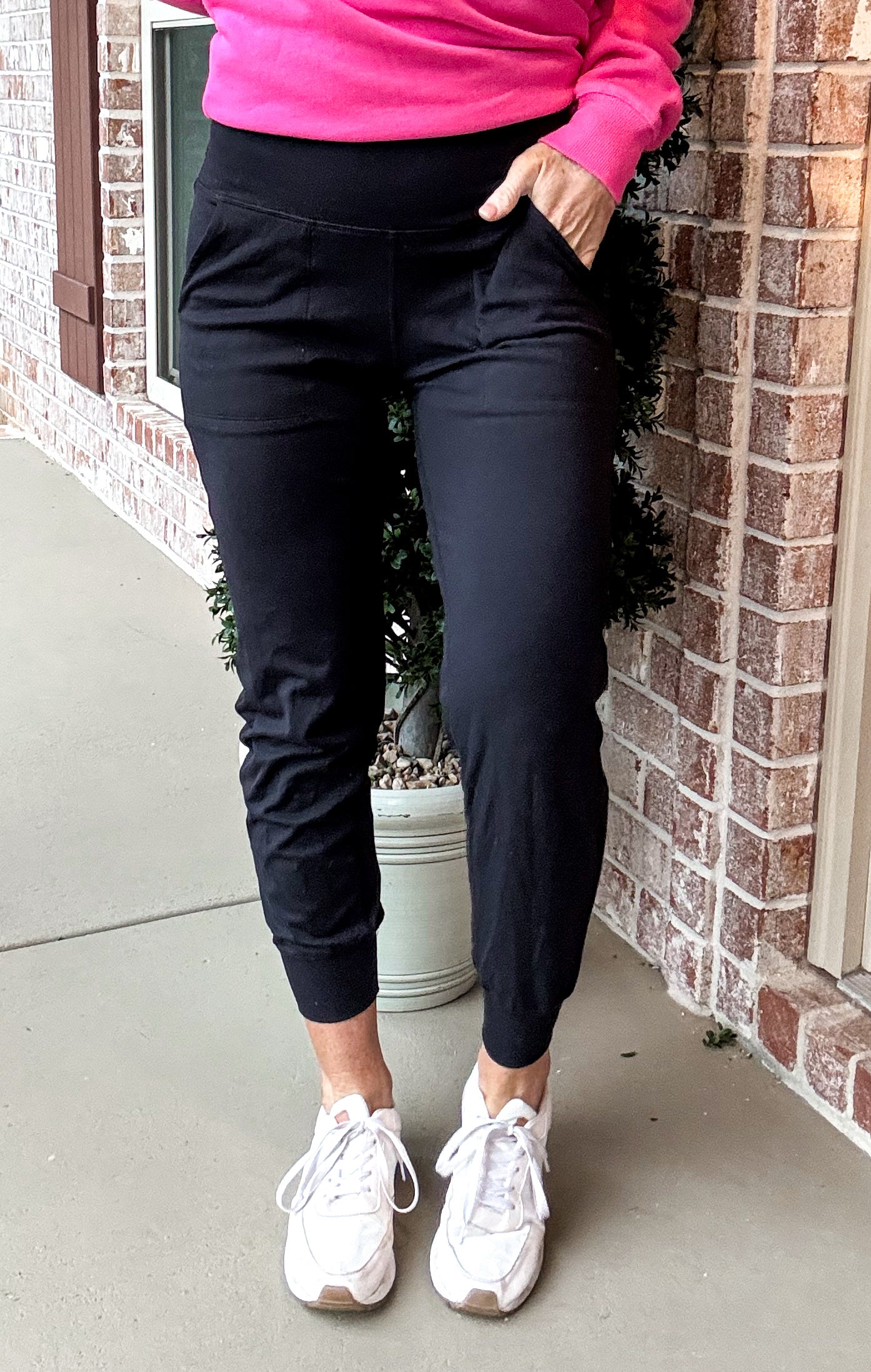 Twenty 17 Athleisure Jogger Pants *BLACK*