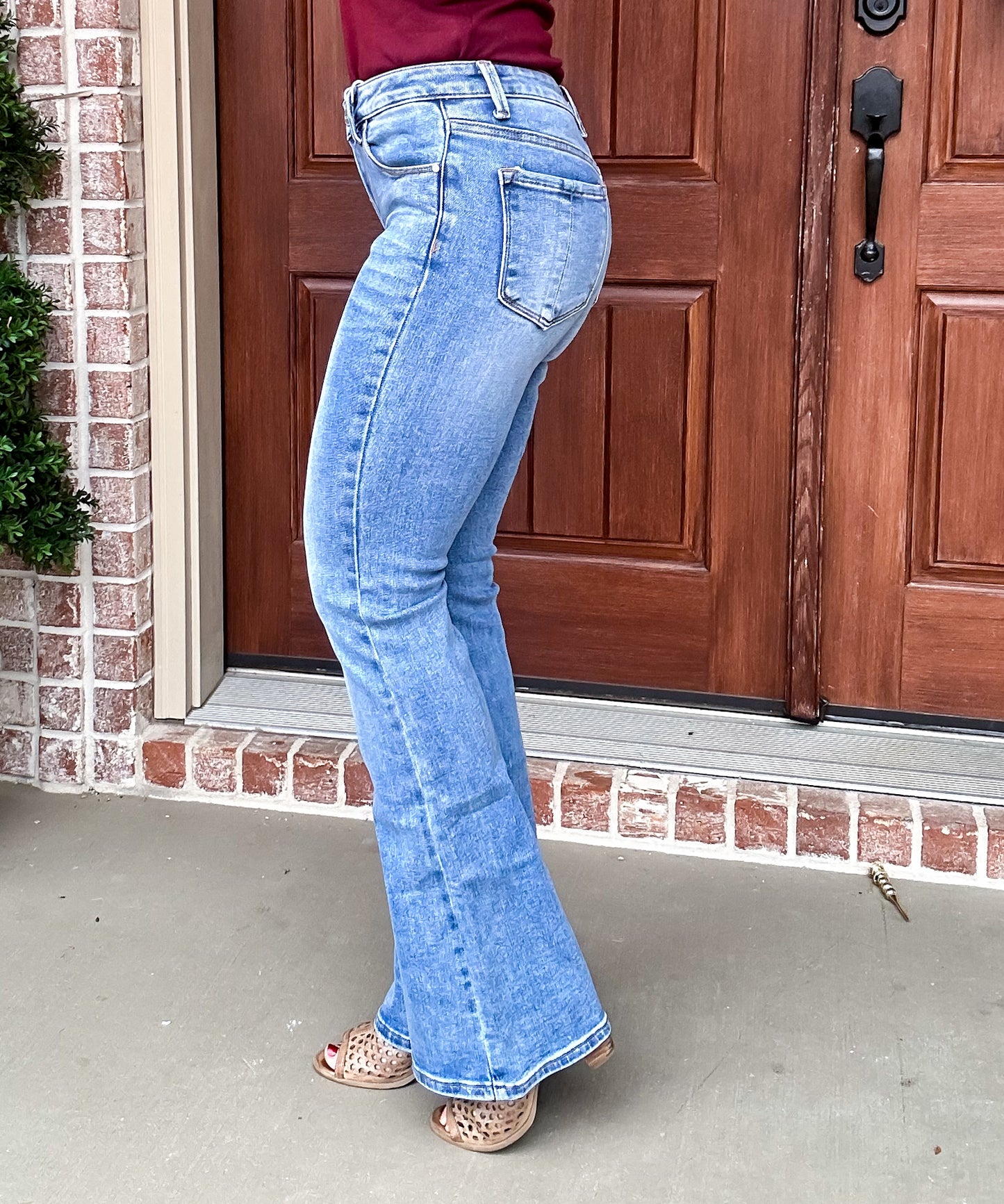 Ava Basic Flare Risen Jeans