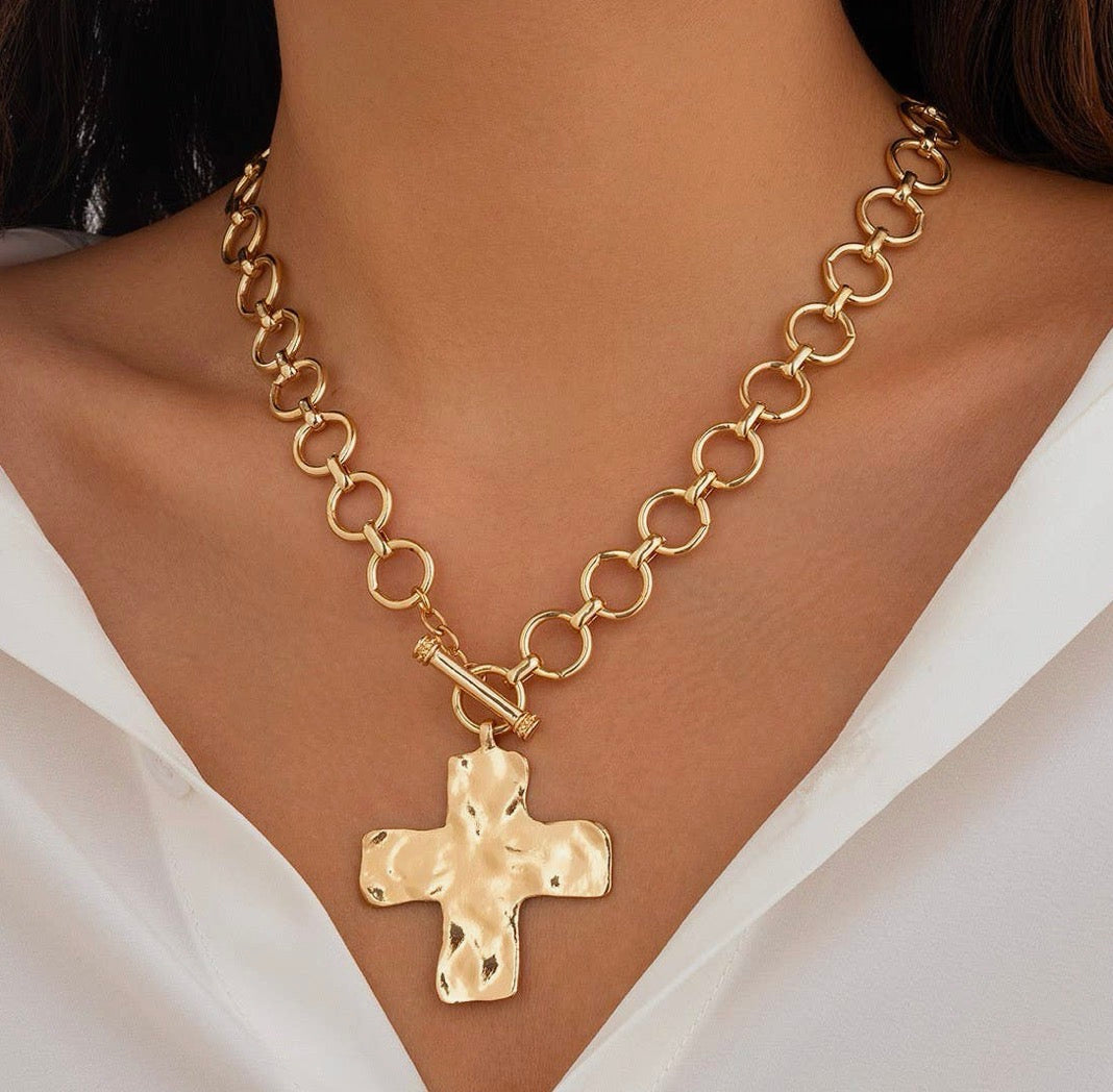 Oversized Cross Toggle Neclace