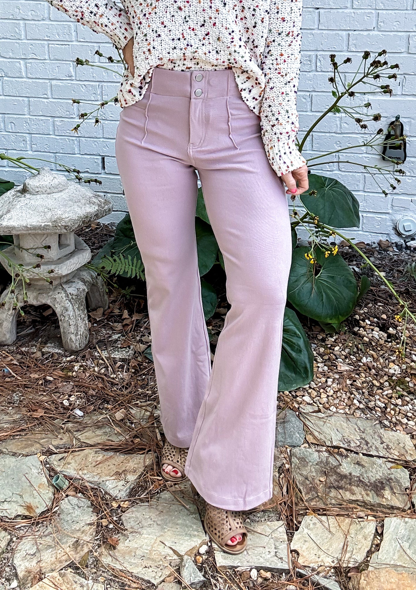 The Amelia Stretch Flared Pants SPRING 2025