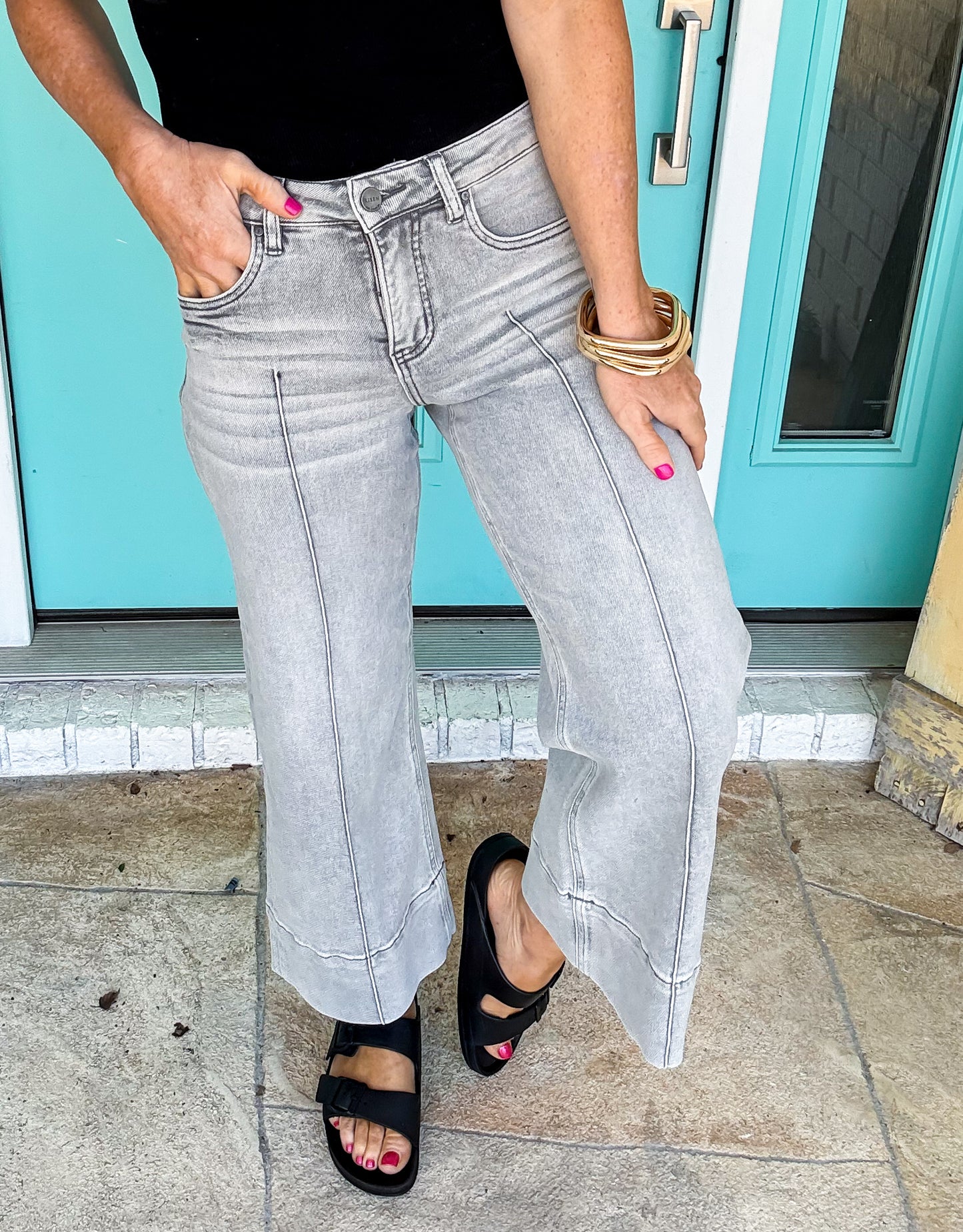 Polished Pintuck Cropped Jeans -- GRAY WASH