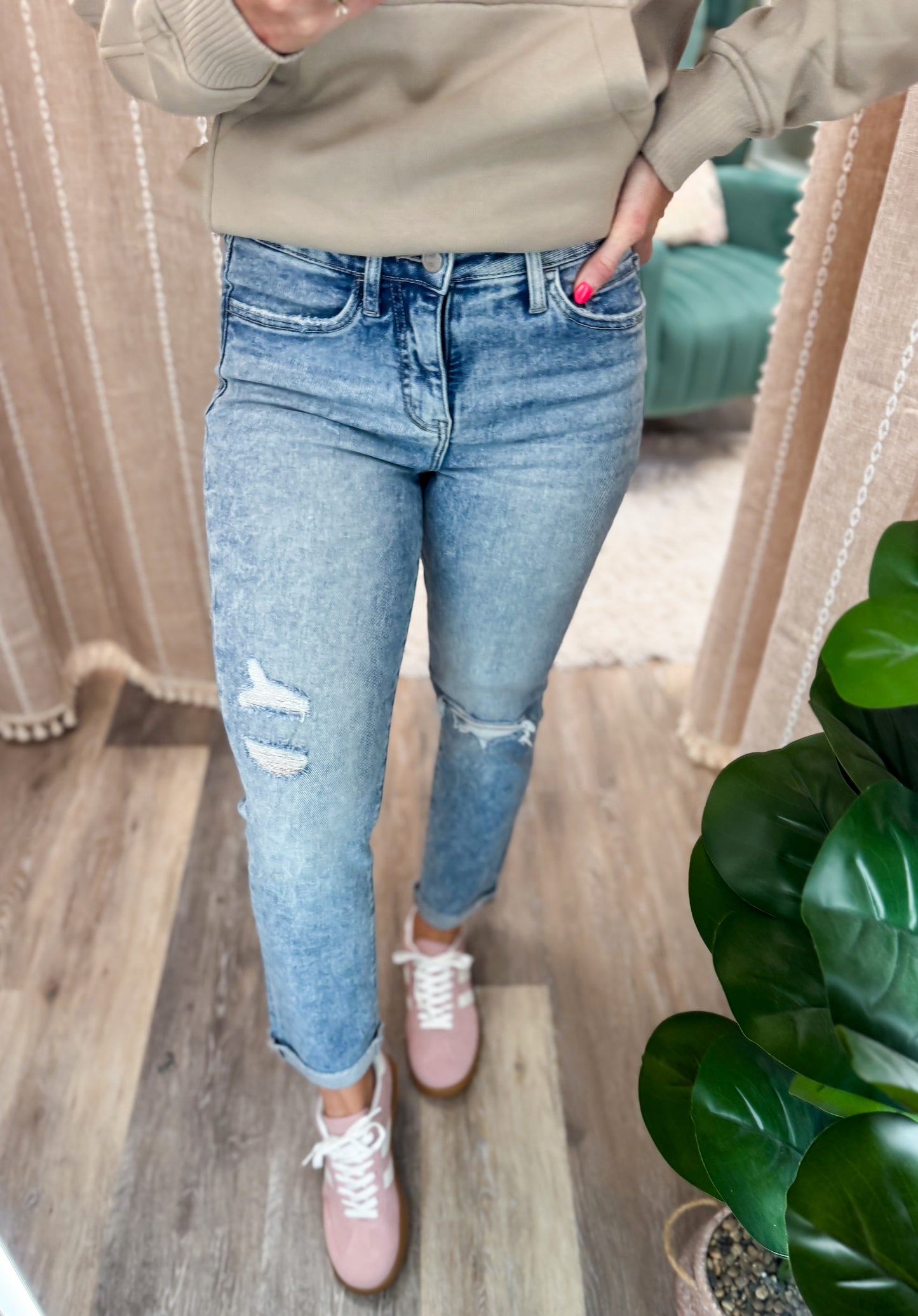 Easy Day Cuff Slim Jeans