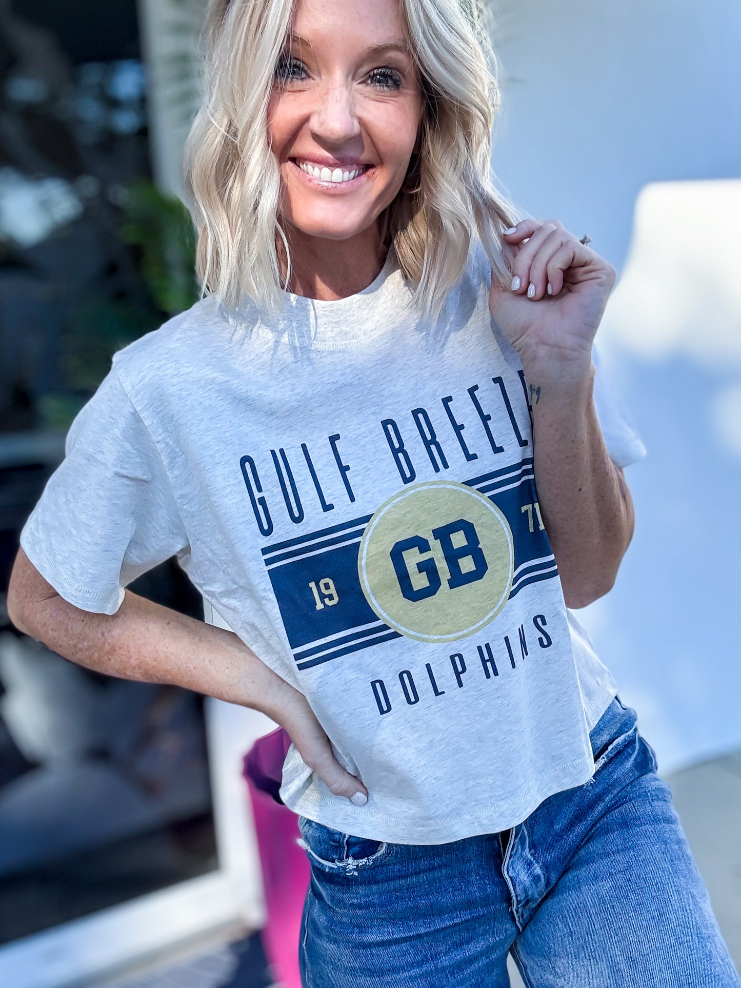 Gulf Breeze Dolphins Retro Cropped Tee