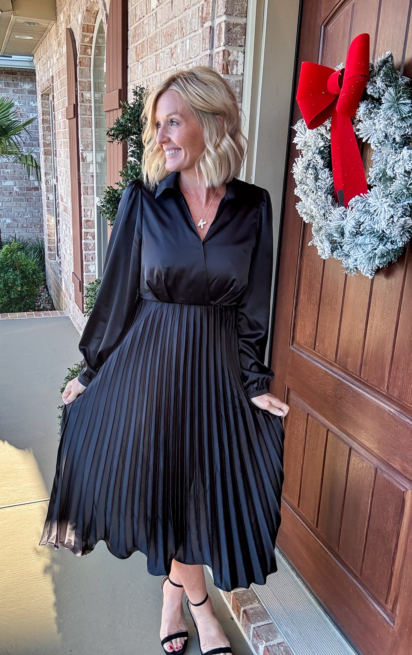 So Pretty Pleated Midi Dress -- Black