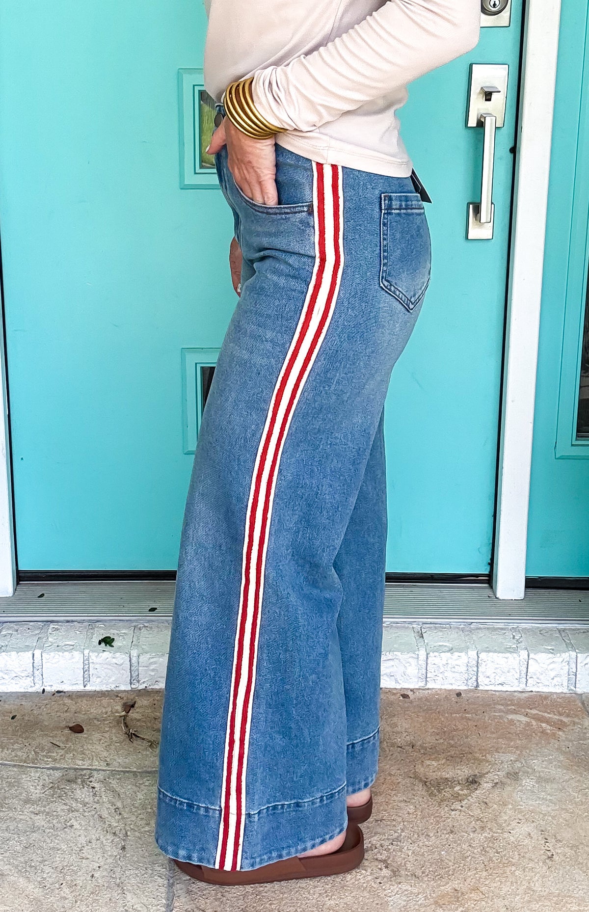 Sideline Wide Leg Jeans