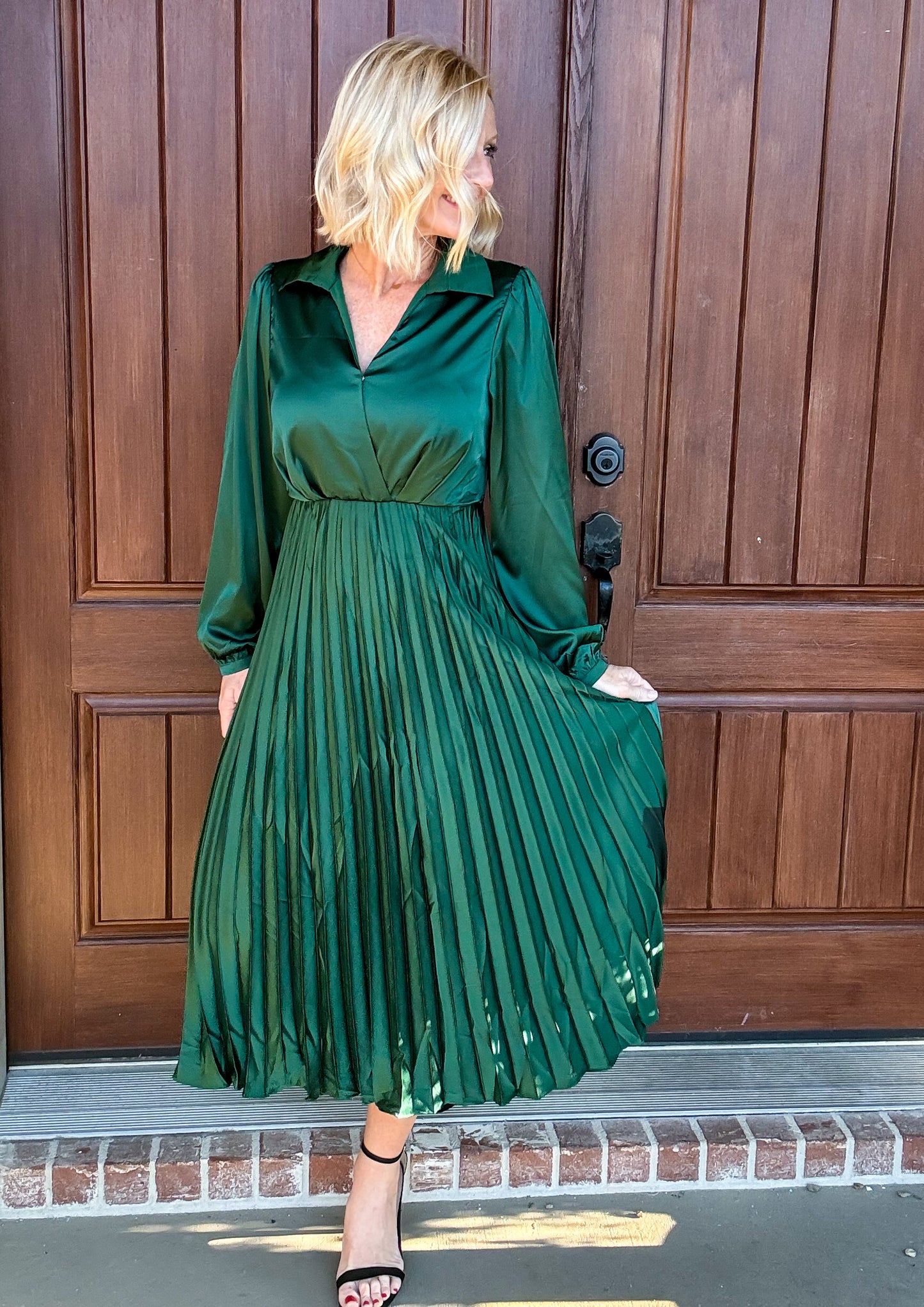 So Pretty Pleated Midi Dress