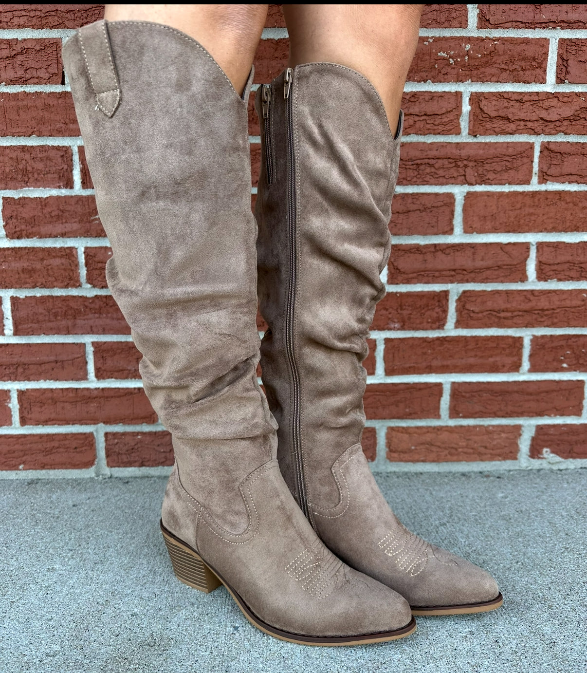 Suede Scene Taupe Boot