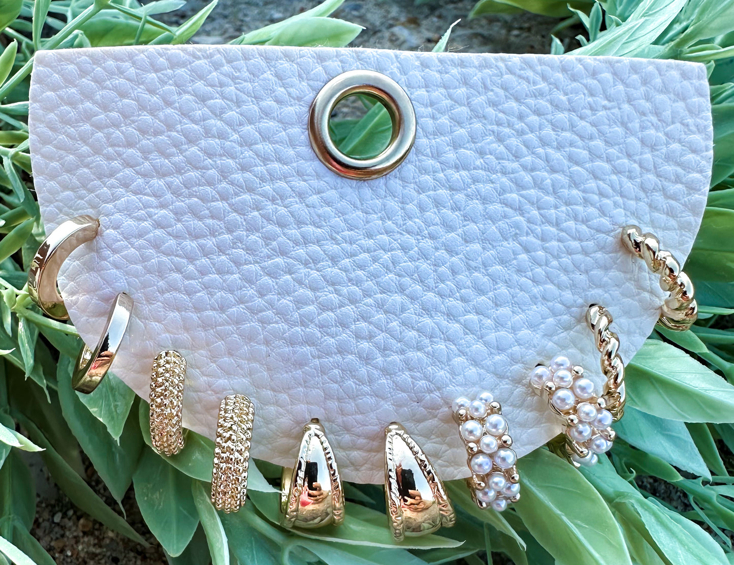 Huggie Textured Pearl Hoop Set