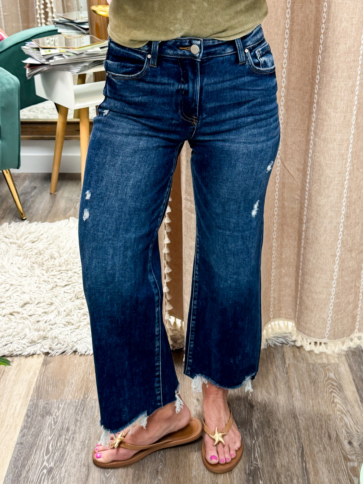 Vogue Vibe Wide Leg Cropped Jeans *Dark Wash*