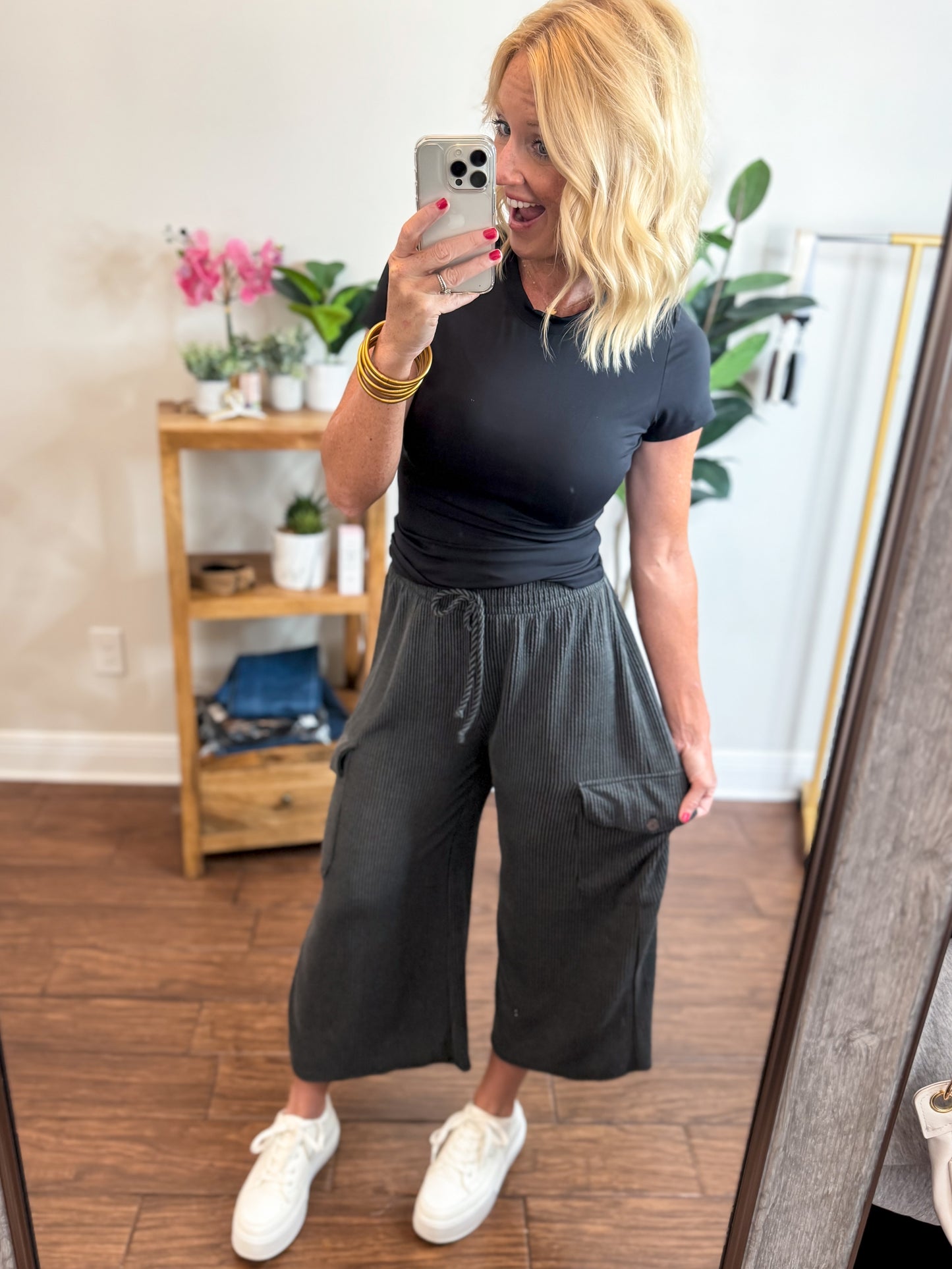 Ribbed Wide Leg Cargo Cropped Pants