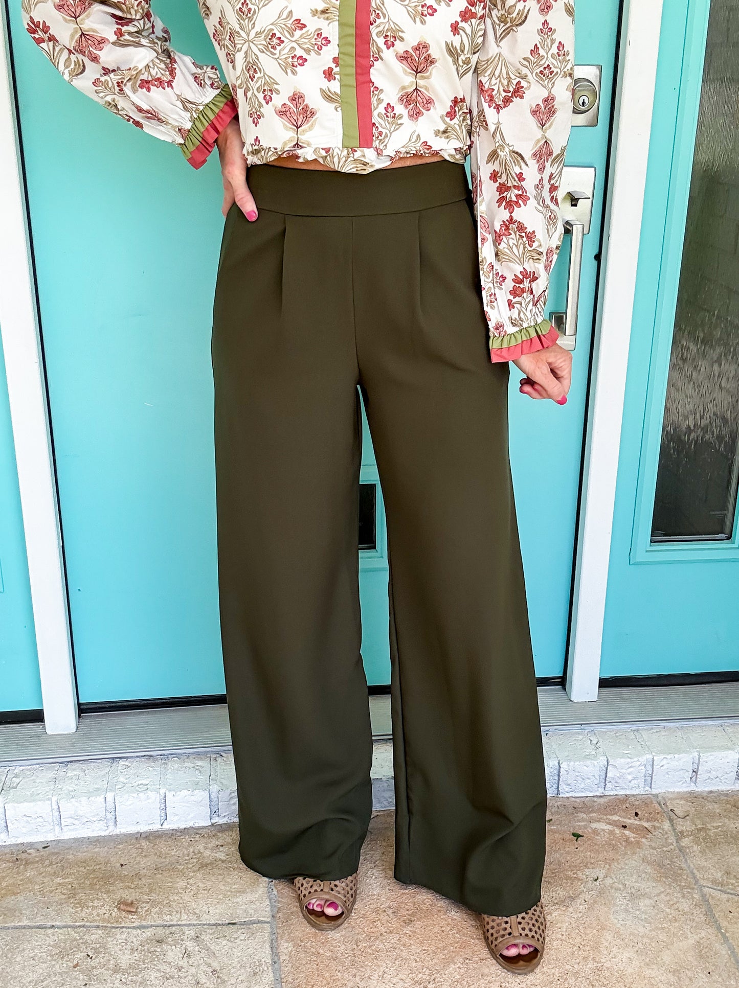 Almost 5 O’clock Stretchy Waist Dress Pants