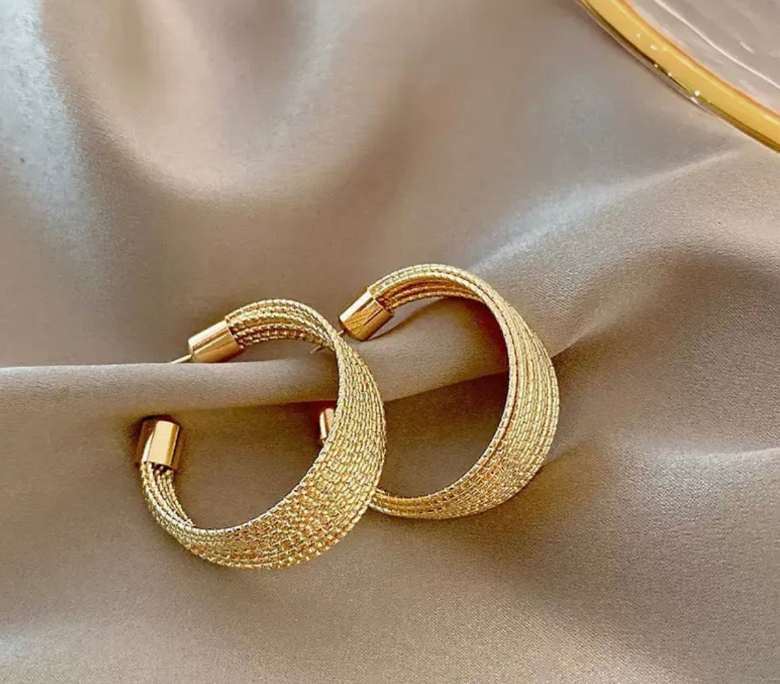 Luxurious Chunky Textured Gold Hoop Earrings