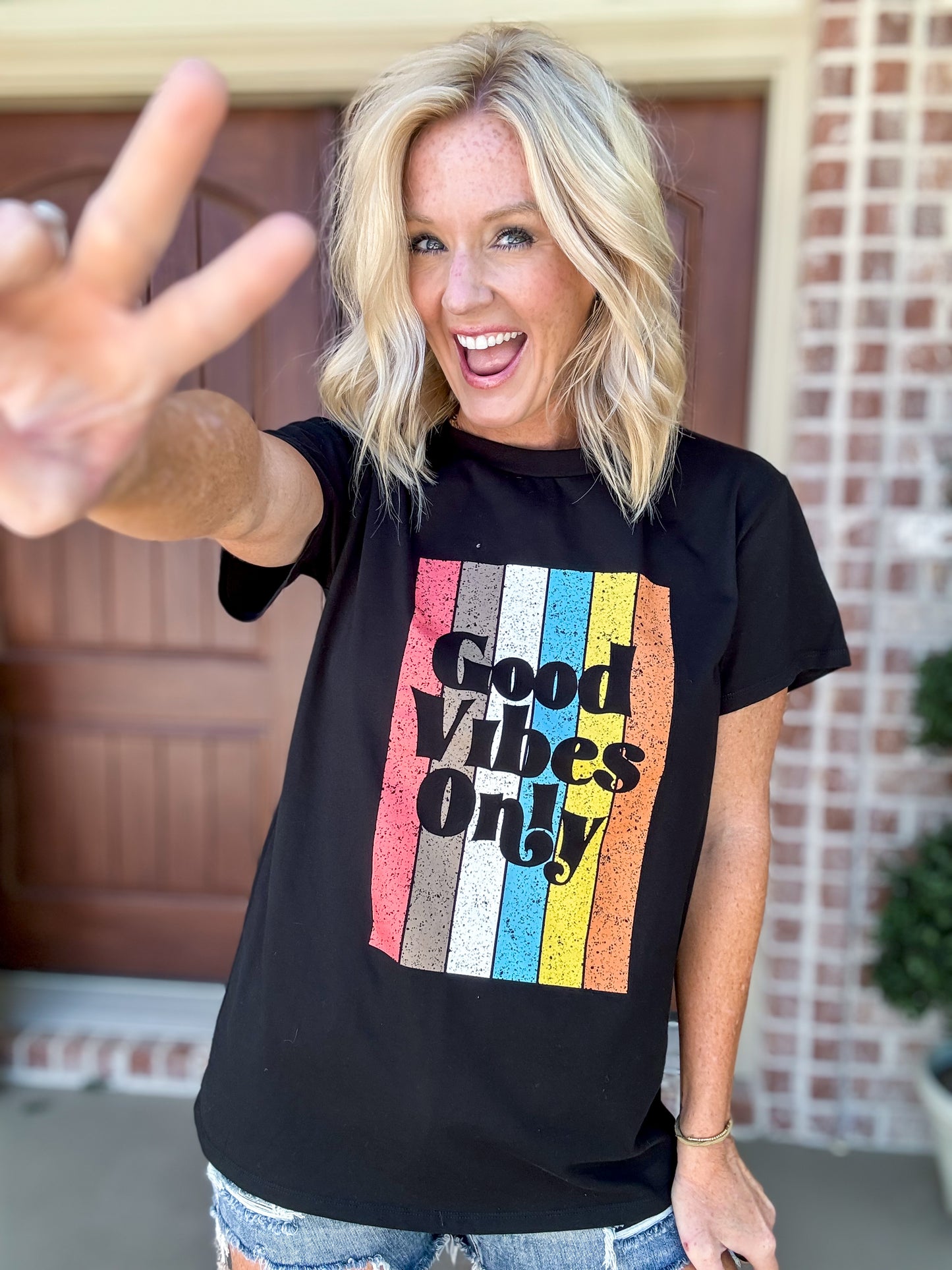 Good Vibes Only Tee