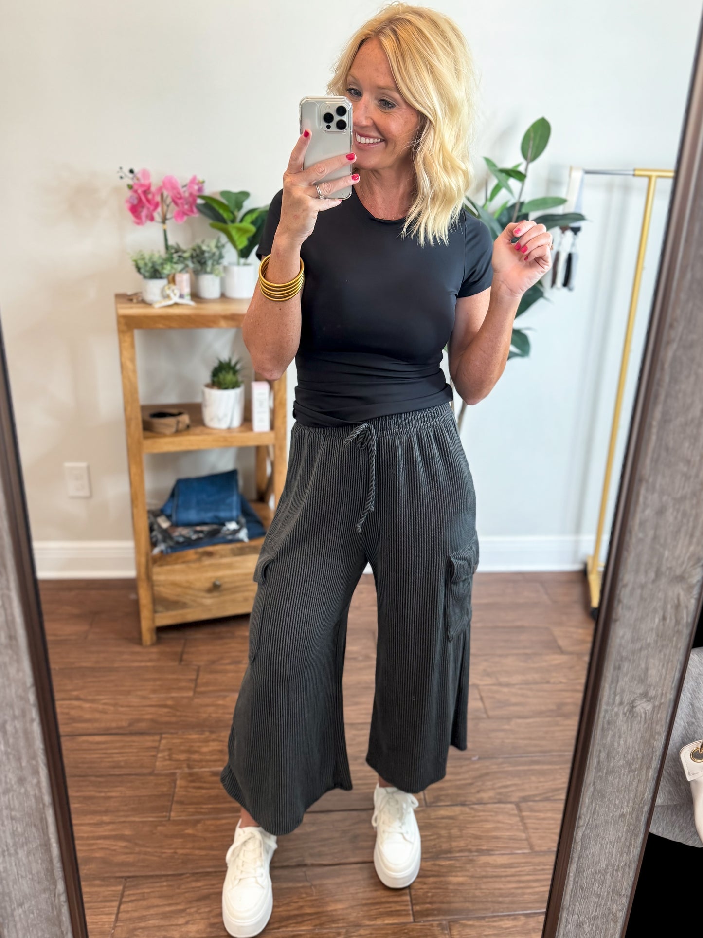 Ribbed Wide Leg Cargo Cropped Pants