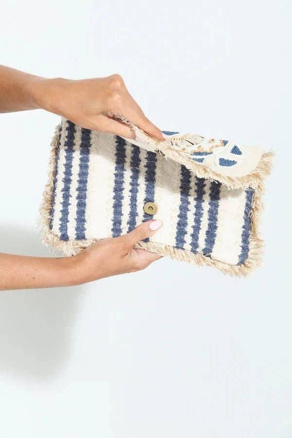 Shells&Beads Fringe Clutch